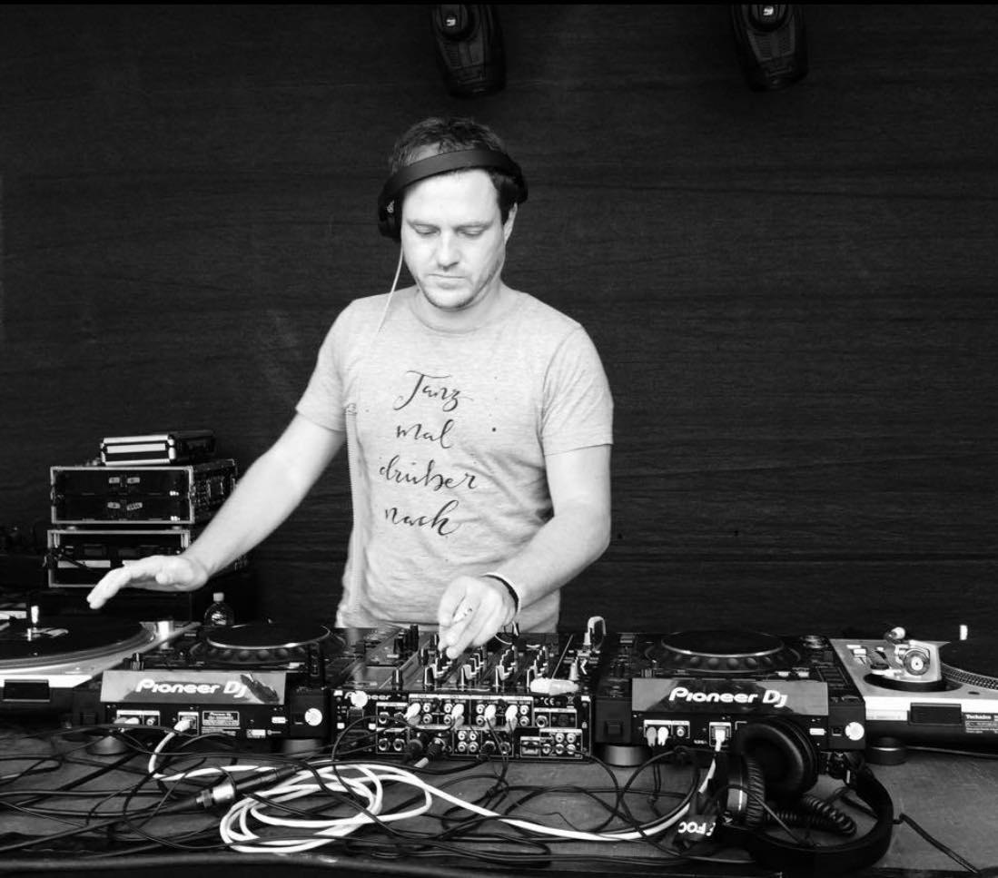 luca.and.friends. mit Luca ( Minimal Bar) & Freunde at Minimal Bar flyer