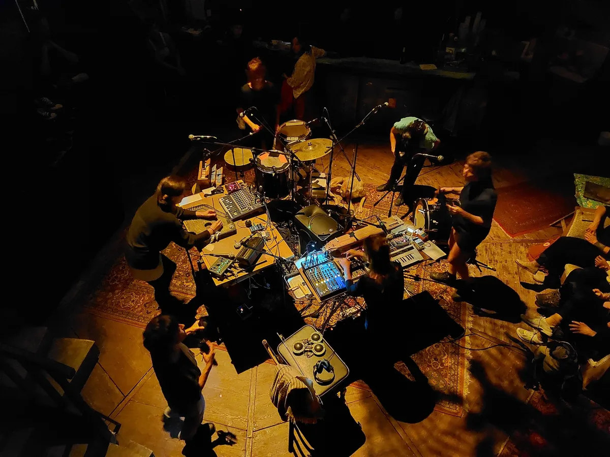 Acephalic Headspace with Lésions Graves, ladr ache at silent green Kulturquartier flyer