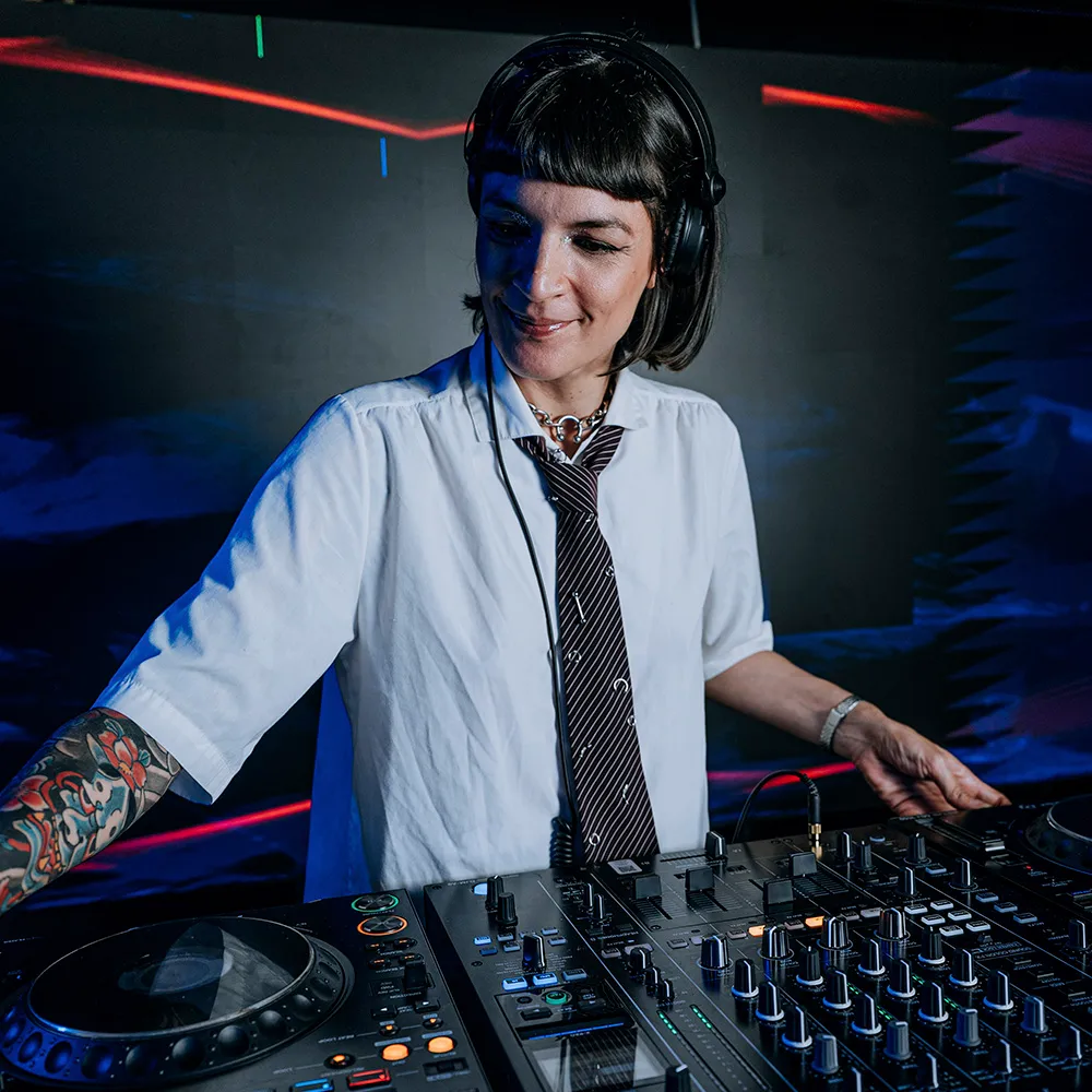 Carol Nyx at Moog flyer